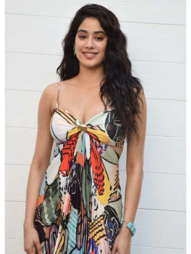 cropped-Janhvi-Kapoor-Good-luck-jerry-3.webp