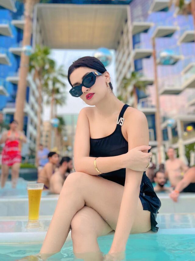 Avneet Kaur Enjoying holiday in Dubai hot Beautiful and cute pics