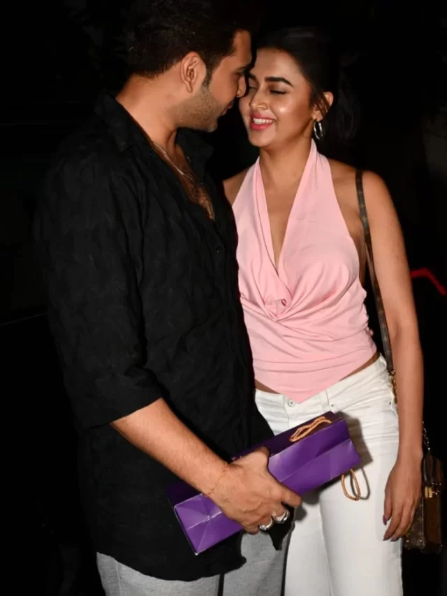 Tejasswi Prakash and Karan Kundrra Romantic Pose