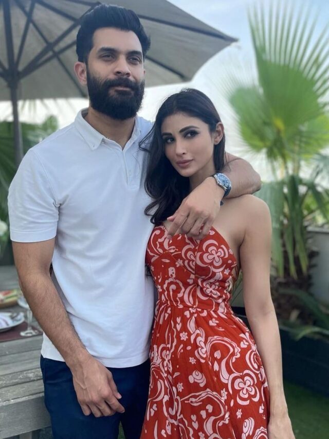 Mouni Roy Enjoying with Suraj in Dubai Home