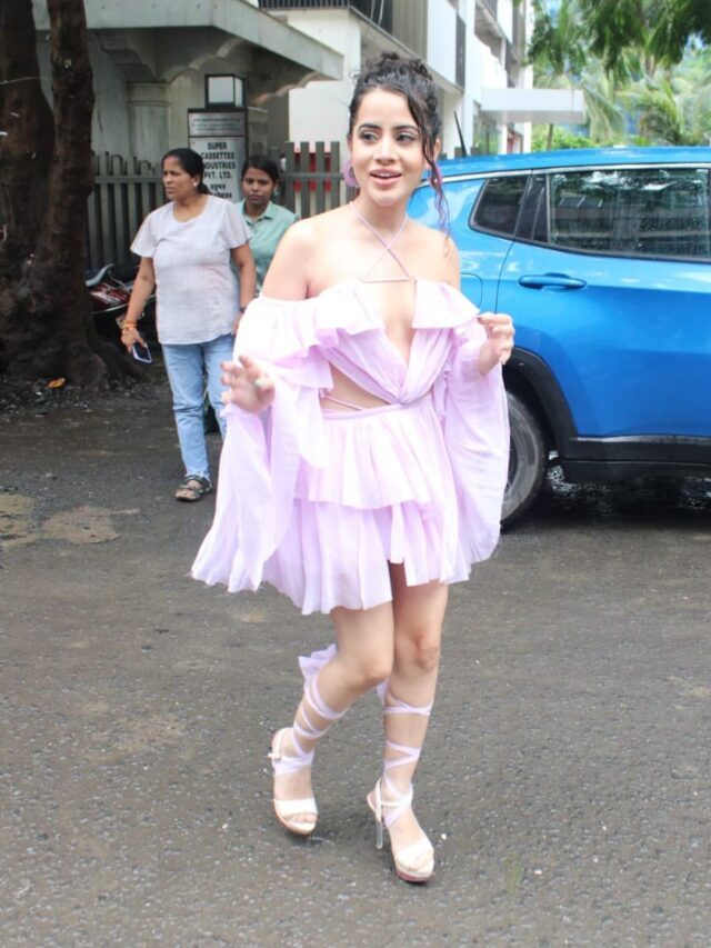 Urfi Javed ने झलकदार ड्रेस में मचाया बवाल